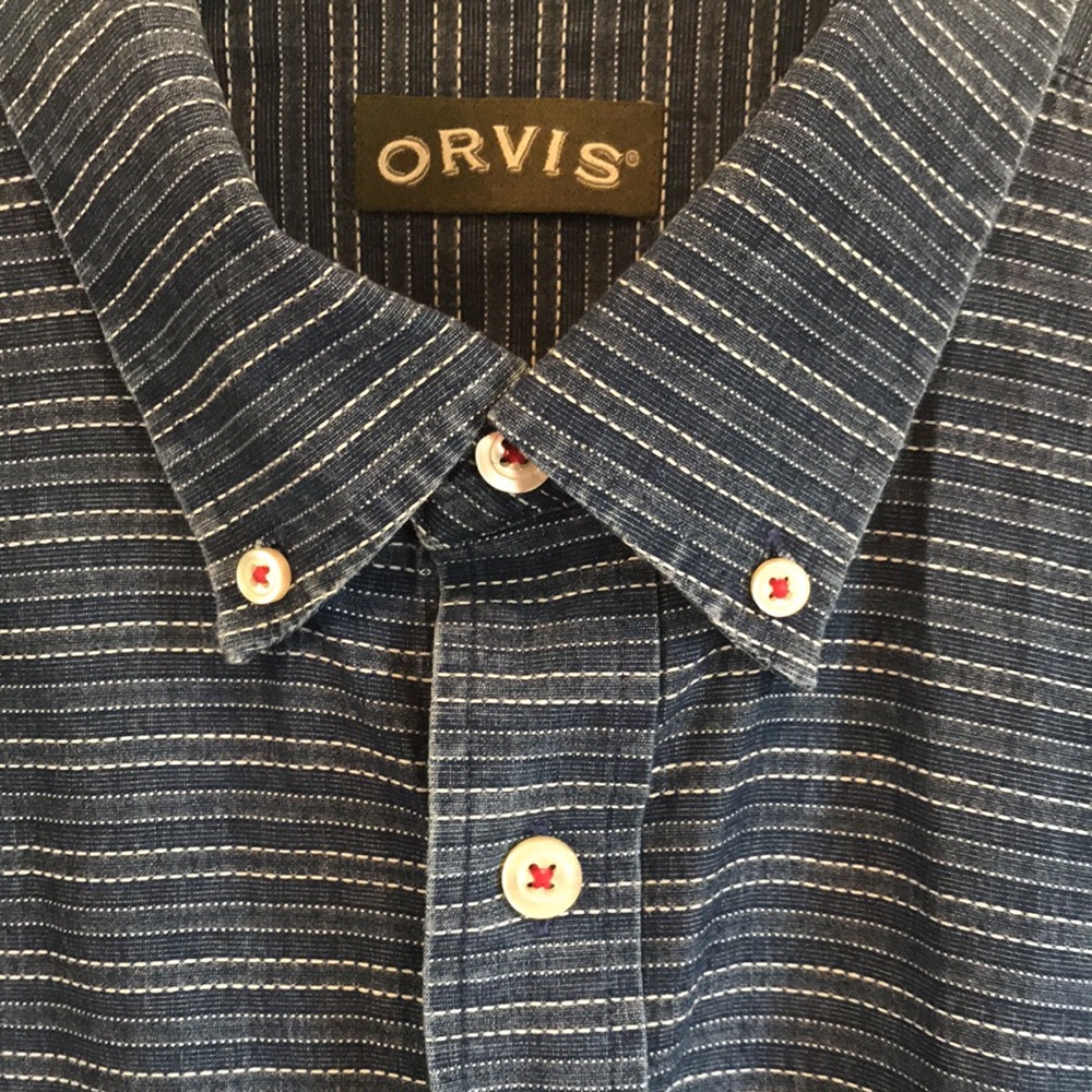 Orvis short sleeved button down shirt.  Blue with stripes.  Size XL.
